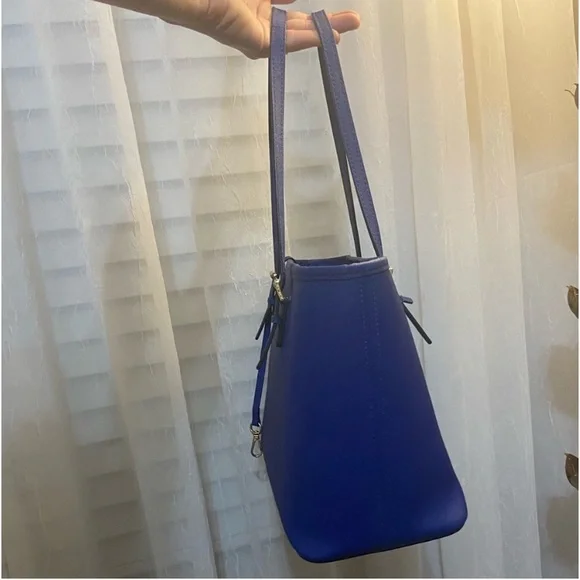 Michael Kors Purse - Picture 3 of 16